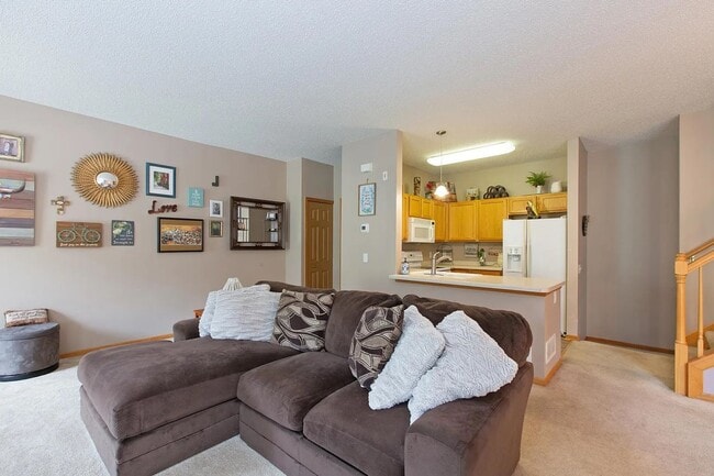 Building Photo - Spacious *2Bed*2Bath townhome Cottage Grove Available 7/1/26!