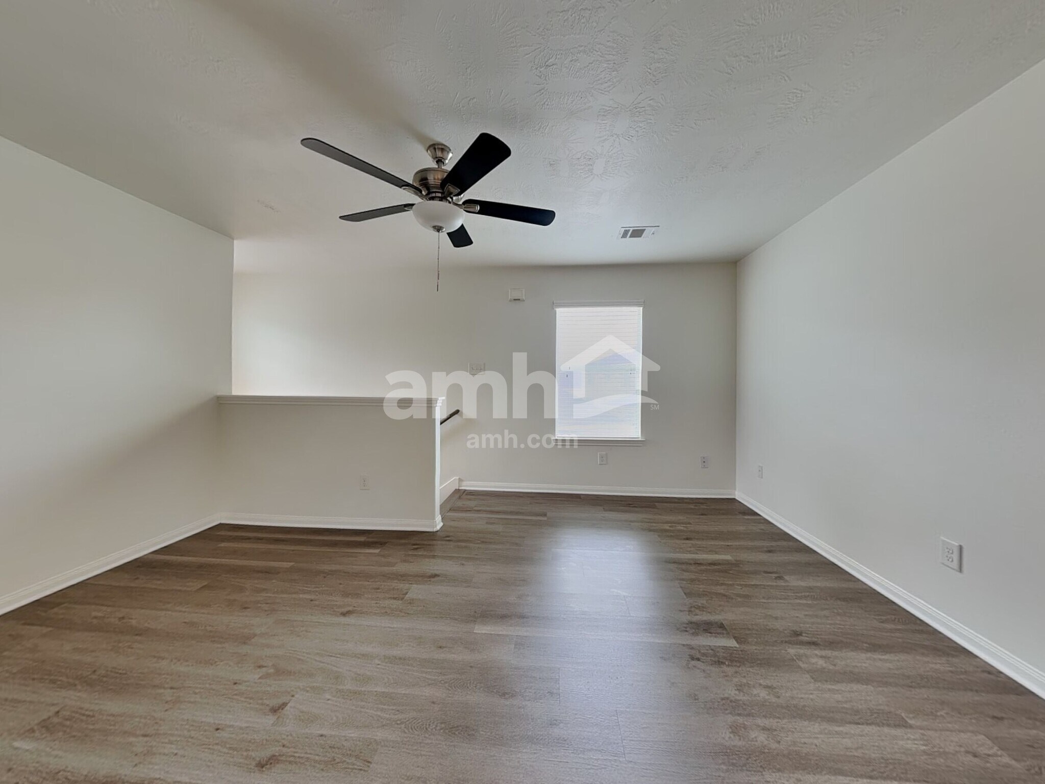 Building Photo - 910 Redcrest Springs Ct