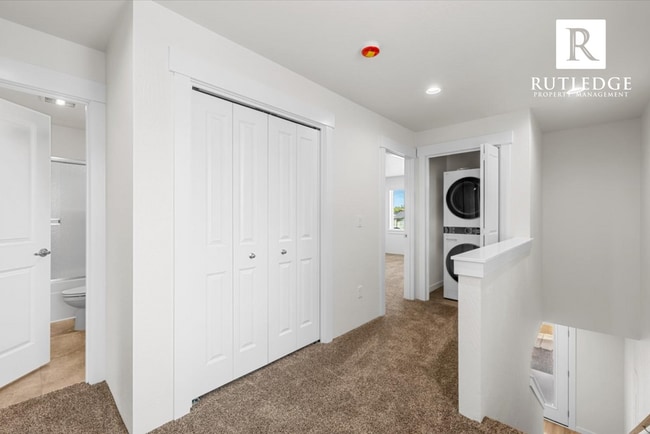 Building Photo - STUNNING 3 Bed / 2.5 Bath Brand New Townhome / End Unit !!!
