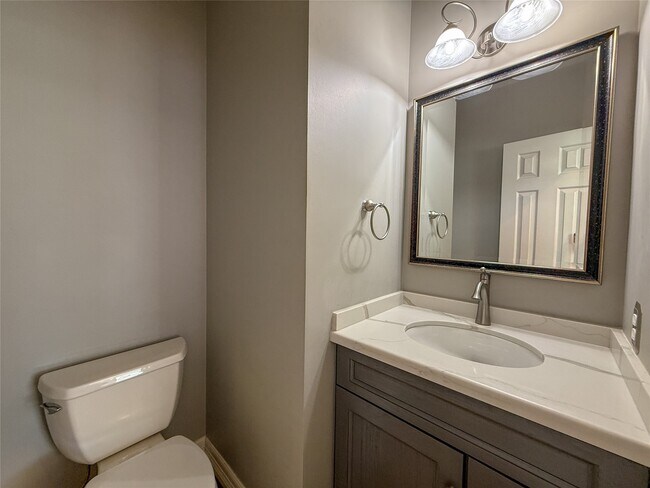 Building Photo - 209 McVoy Dr