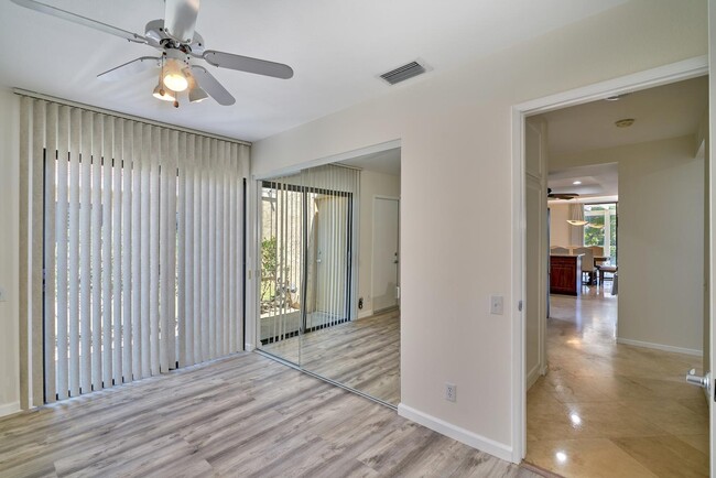 Building Photo - 39810 Bedford Dr