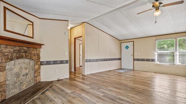 Building Photo - 63 Tully Ave