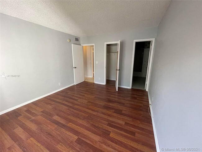 Building Photo - 2180 NE 67th St
