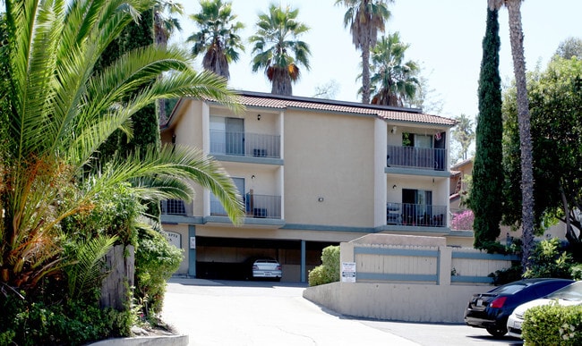 Building Photo - Del Mesa Apartments