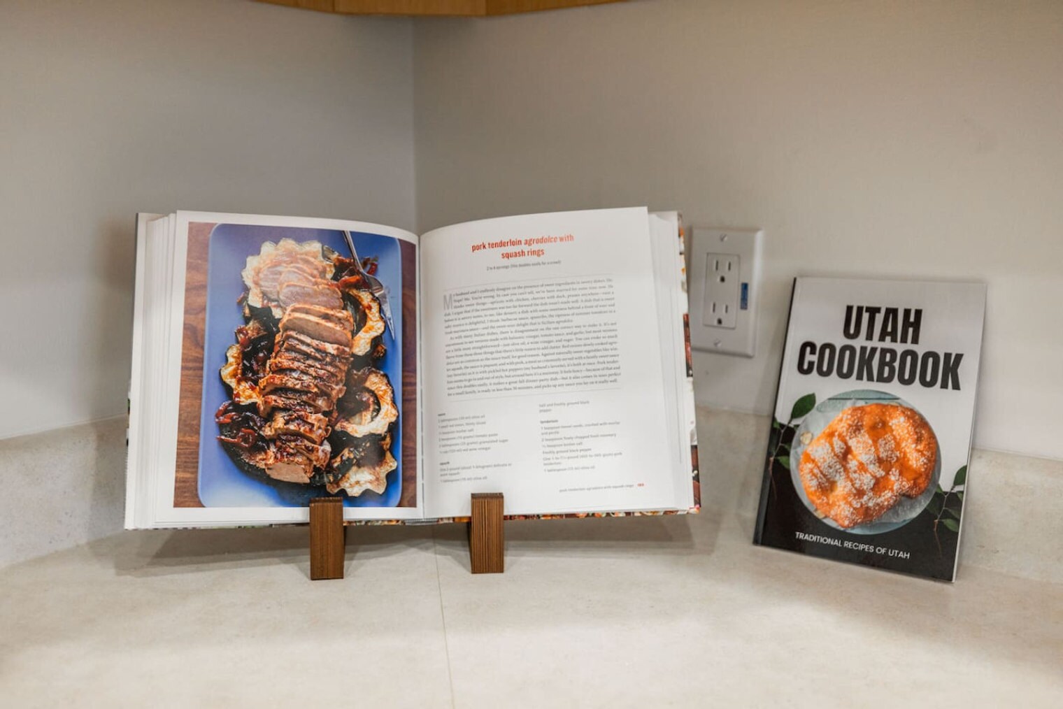 Building Photo - 1267 E Hickenlooper Way