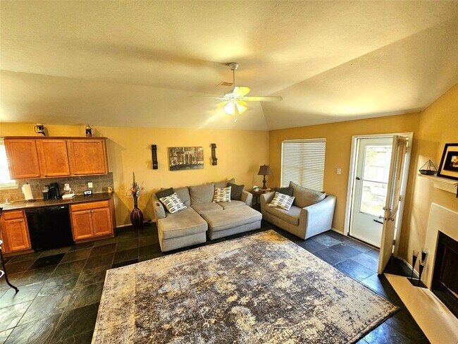Building Photo - 3418 Dorsey Ln