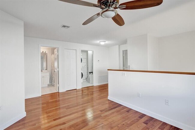 Building Photo - 2724 Treasure Cove Cir