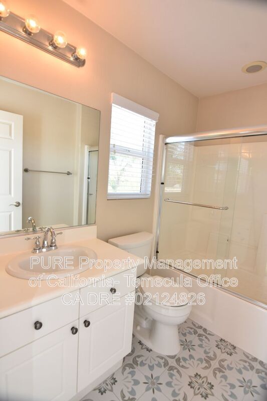 Building Photo - 31824 Via Del Paso