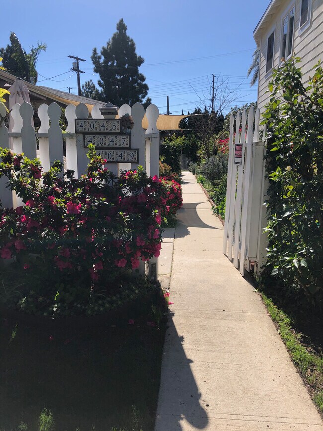 Entrance - 4049 La Salle Ave