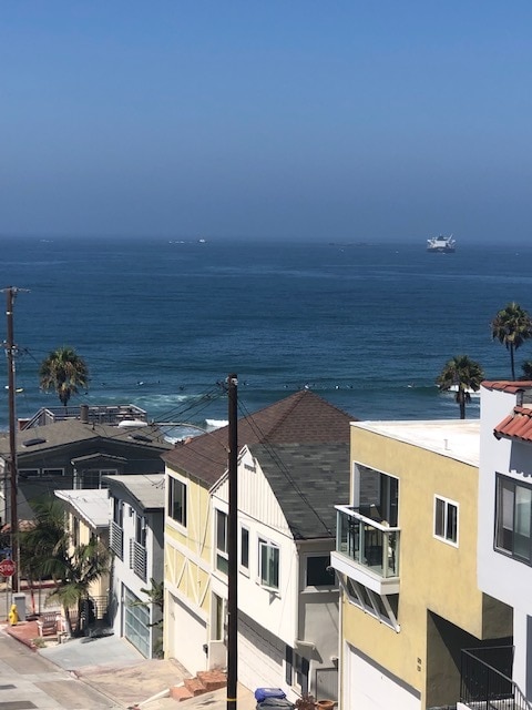 Building Photo - 212 42nd St