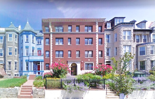 Building Photo - 1321 Fairmont St NW