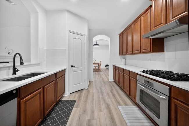 Building Photo - 2360 Collin Dr