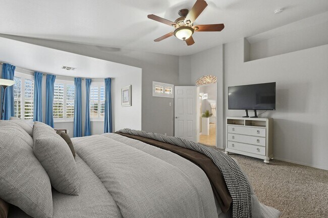 Building Photo - 6843 S 26th St