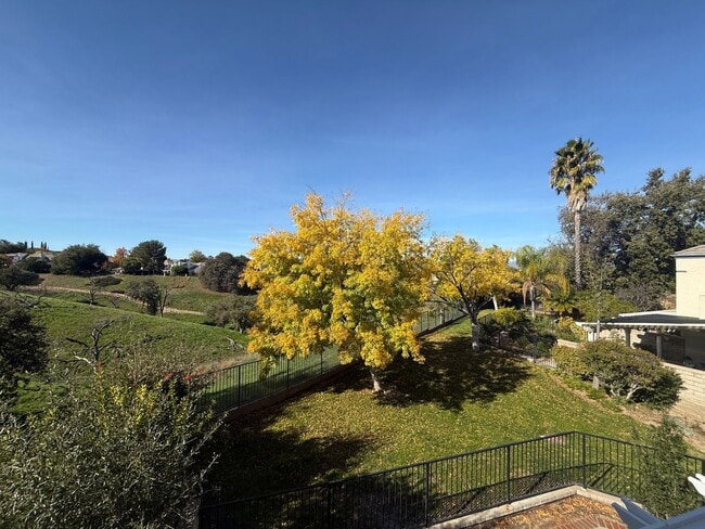 Building Photo - 3-Bedroom Home with Dual Fireplaces, Dual Balconies, and Community Pool in Valencia!