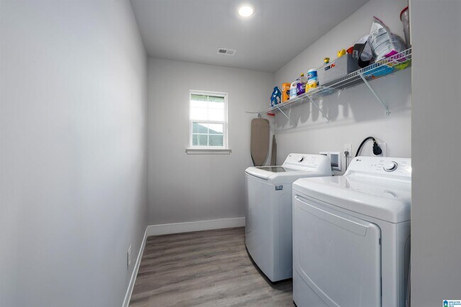 Building Photo - 109 Pure Leaf Dr