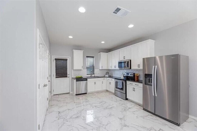 Building Photo - 13021 Foreston Dr