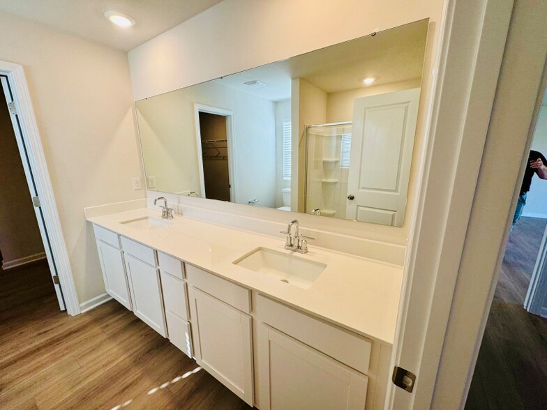 Building Photo - 134 Oconee Trl