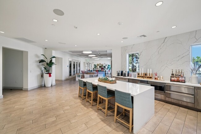 Building Photo - 11048 Luminate Dr