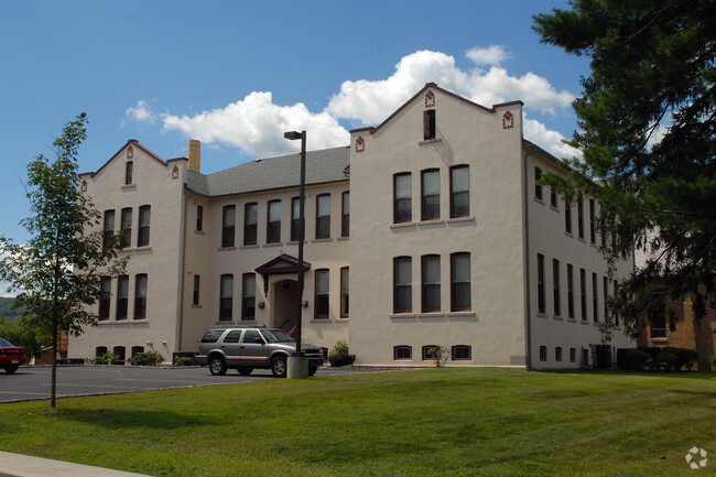 Primary Photo - Saint Stanislaus Apartments