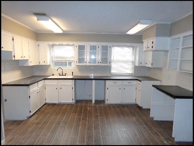 Building Photo - 5803 Chaucer Ln