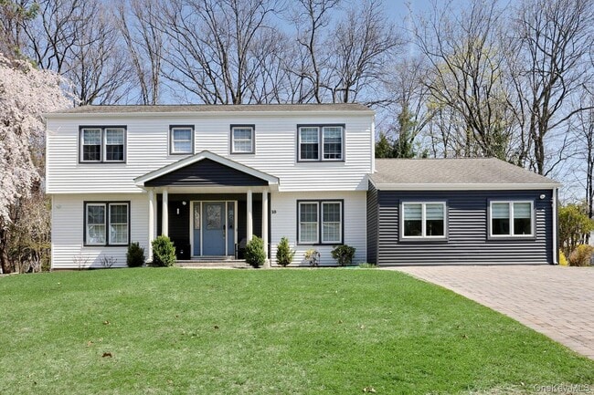 Building Photo - 10 Millbury St