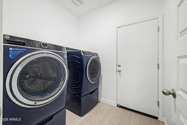 Building Photo - 2058 S 241st Ave