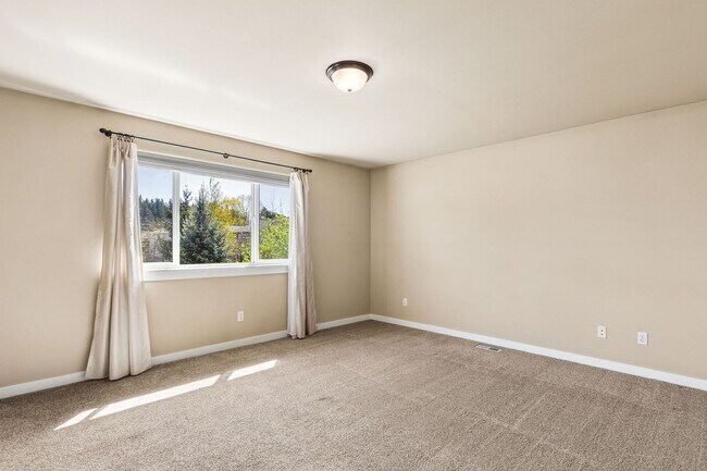 Building Photo - 5 Bedroom 3 Bath Home in Bothell Beaumont Sub Division $4300