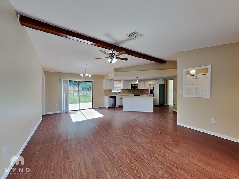 Building Photo - 2201 Hillandale Ave