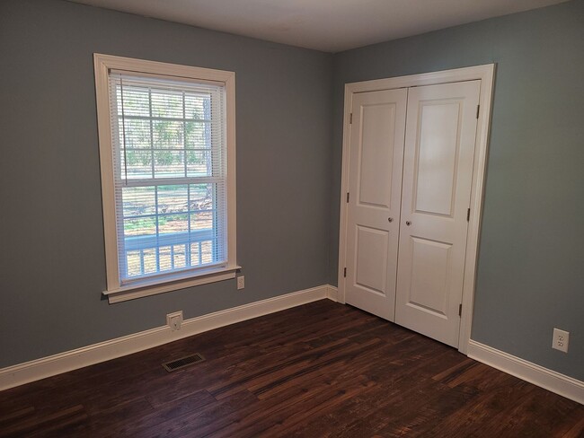 Building Photo - 3 bedroom, 2 bath home - Burgaw