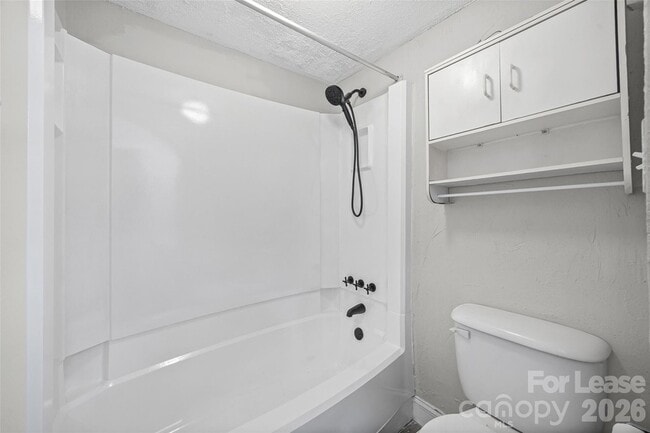 Building Photo - 7906 Oak Meadow Ct