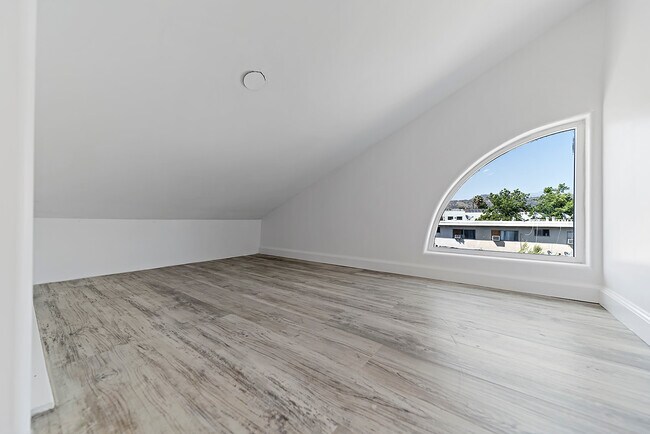 Building Photo - 4620 Eagle Rock Blvd