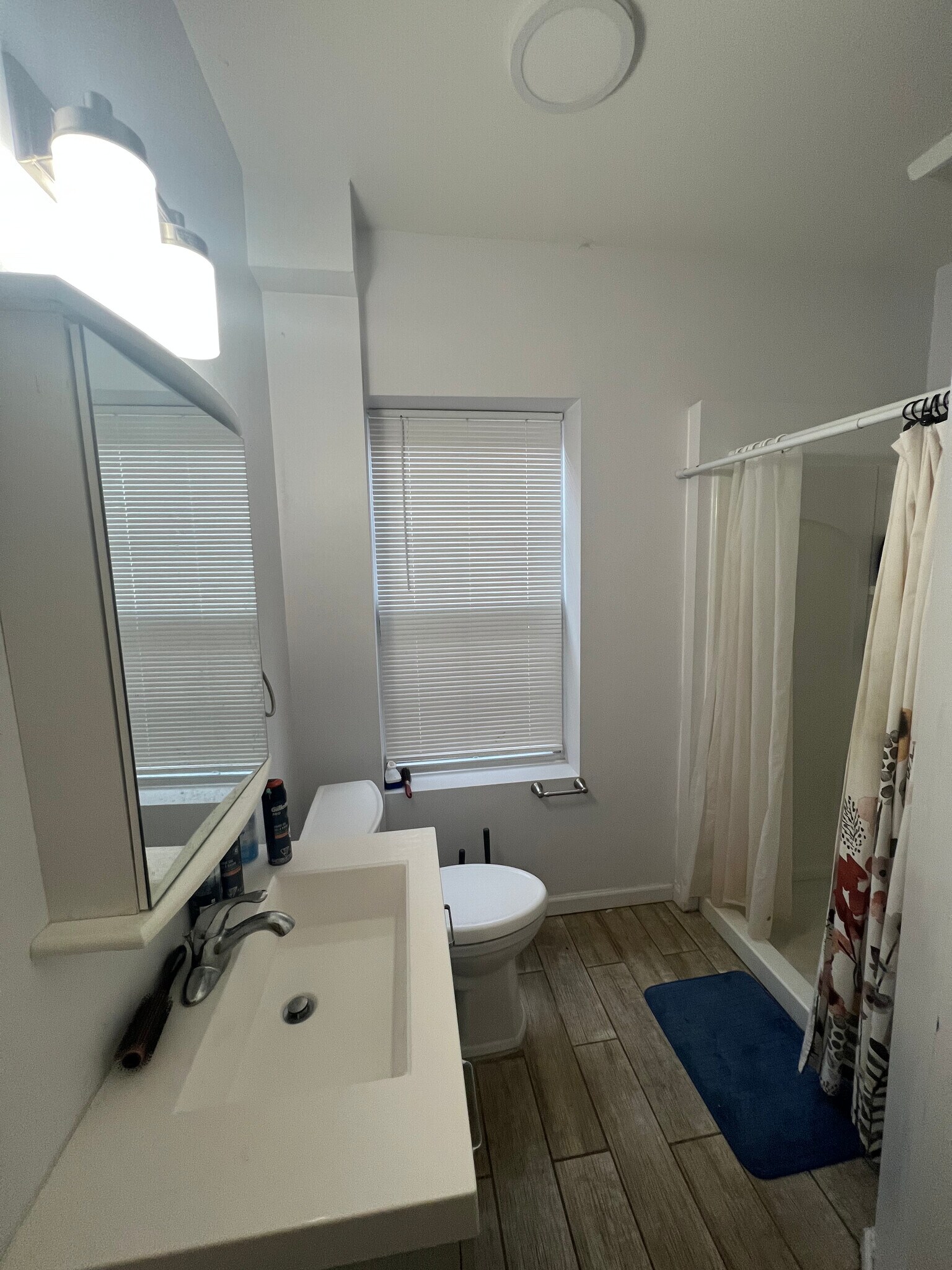 Bath - 86 9th St