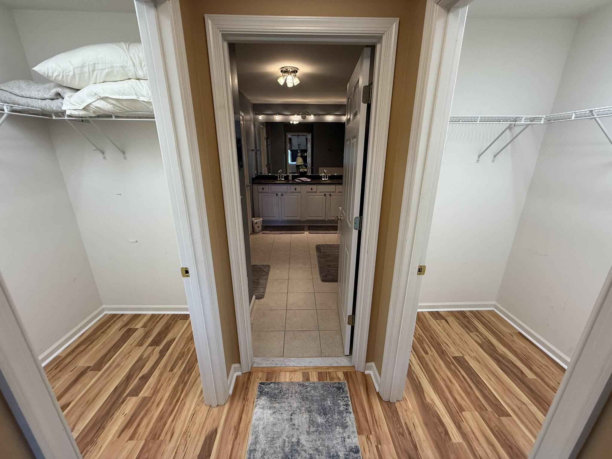 Building Photo - 20374 Blue Point Dr