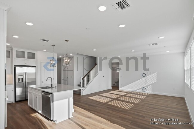 Building Photo - 426 Gold Coast Rd