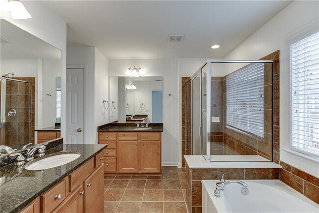 Building Photo - 2777 Loftview Square