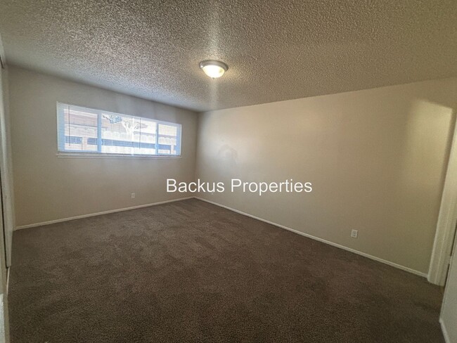 Building Photo - 476 Belmont Dr