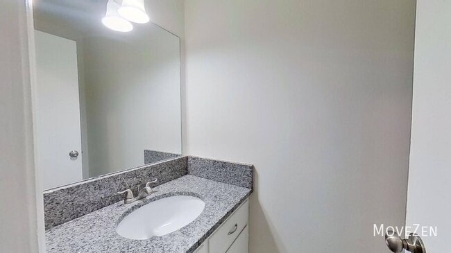 Building Photo - 1422 Delane Ave