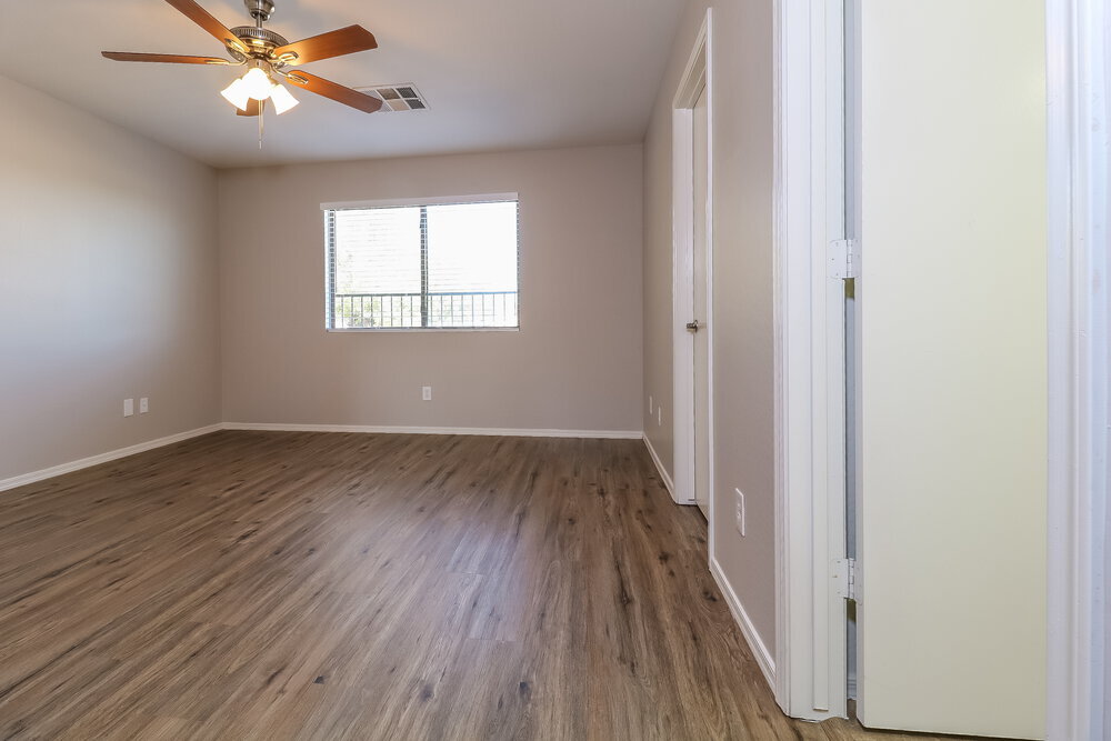 Building Photo - 17143 W Elizabeth Ave