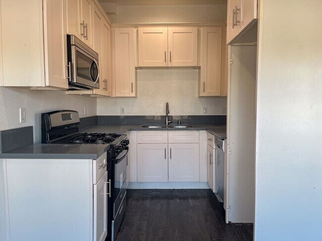 Floorplan - 14715 Chadron Ave