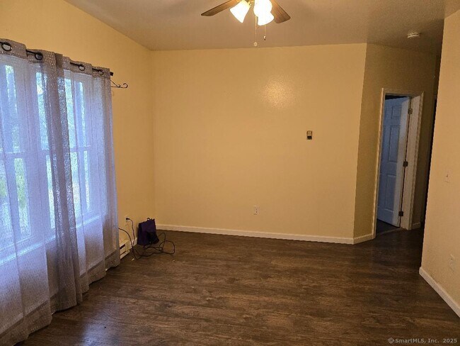 Building Photo - 14 Wood St