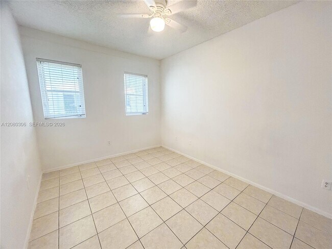 Building Photo - 1218 Drexel Ave