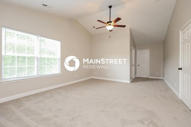 Building Photo - 3 Bedroom Pet-Friendly Home in HERMITAGE, TN with Main Street Renewal