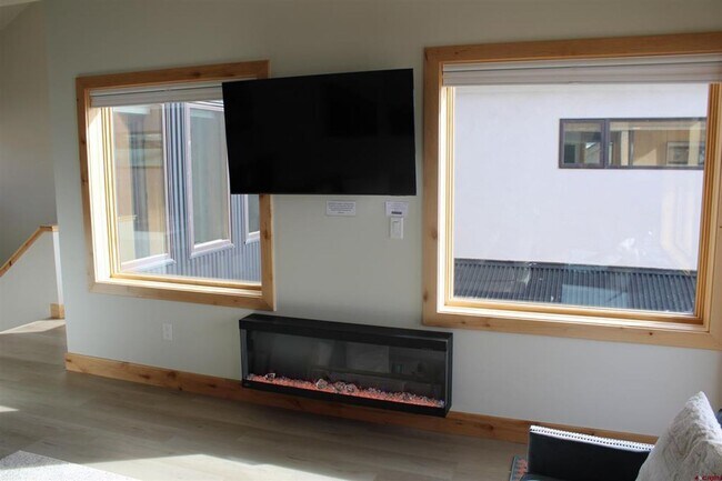 Building Photo - 101 Elk Valley Rd