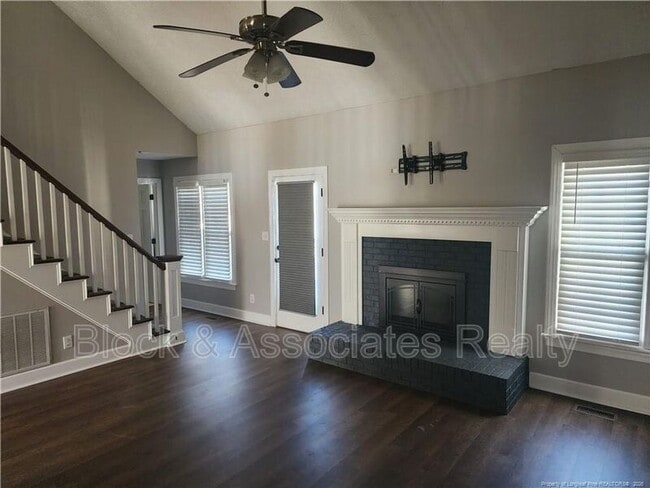 Building Photo - 3460 McChoen Dr