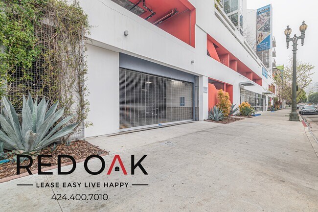 Building Photo - 1331 W 7th St