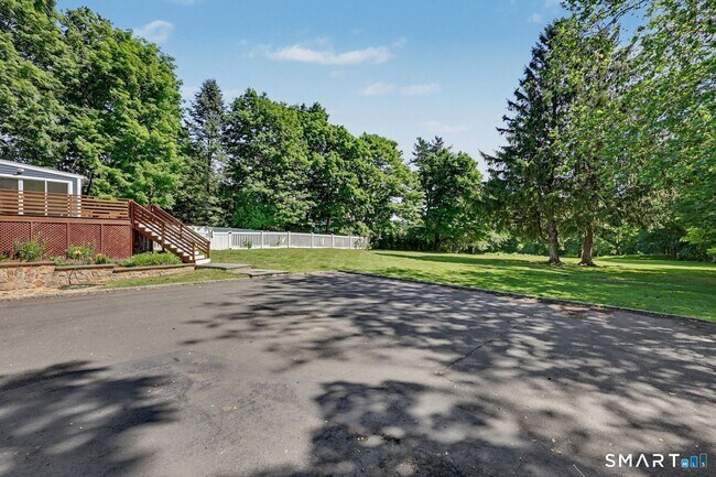 Building Photo - 130 W Norwalk Rd
