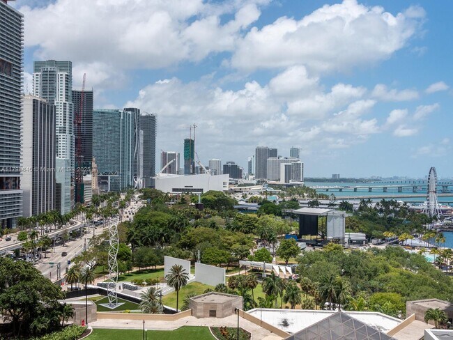 Building Photo - 325 S Biscayne Blvd
