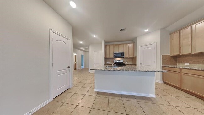 Building Photo - 3738 E Vicksburg Estates Dr