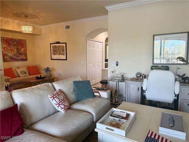 Building Photo - 9723 Acqua Ct