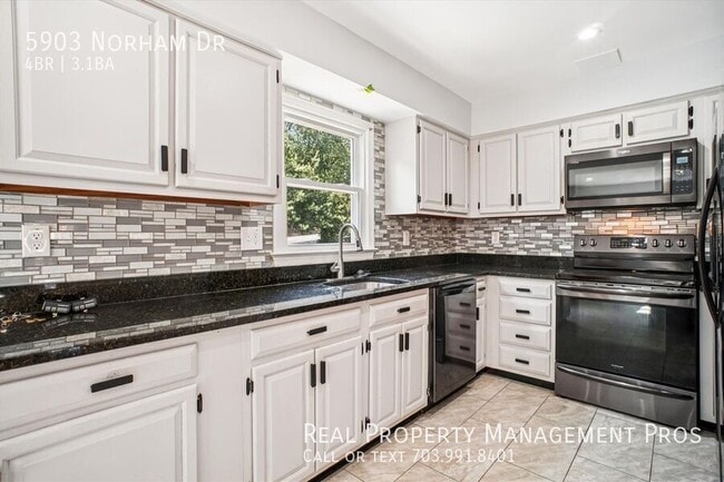 Building Photo - 5903 Norham Dr